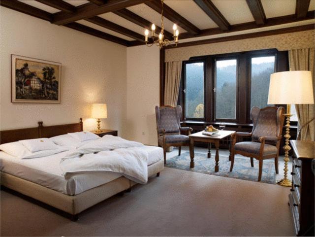 Hotel Und Restaurant Burg Schnellenberg Attendorn Ngoại thất bức ảnh